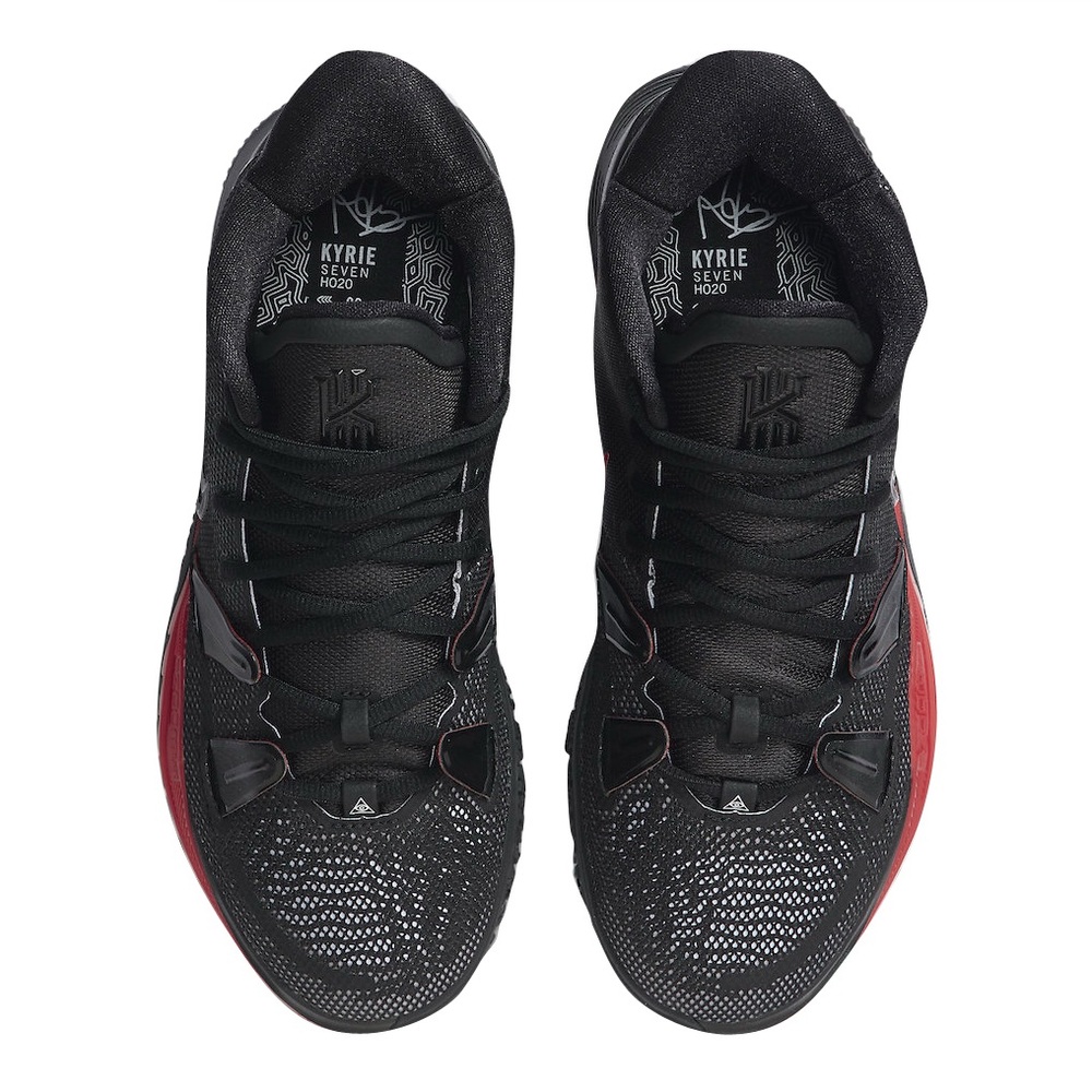 Nike: Kyrie 7